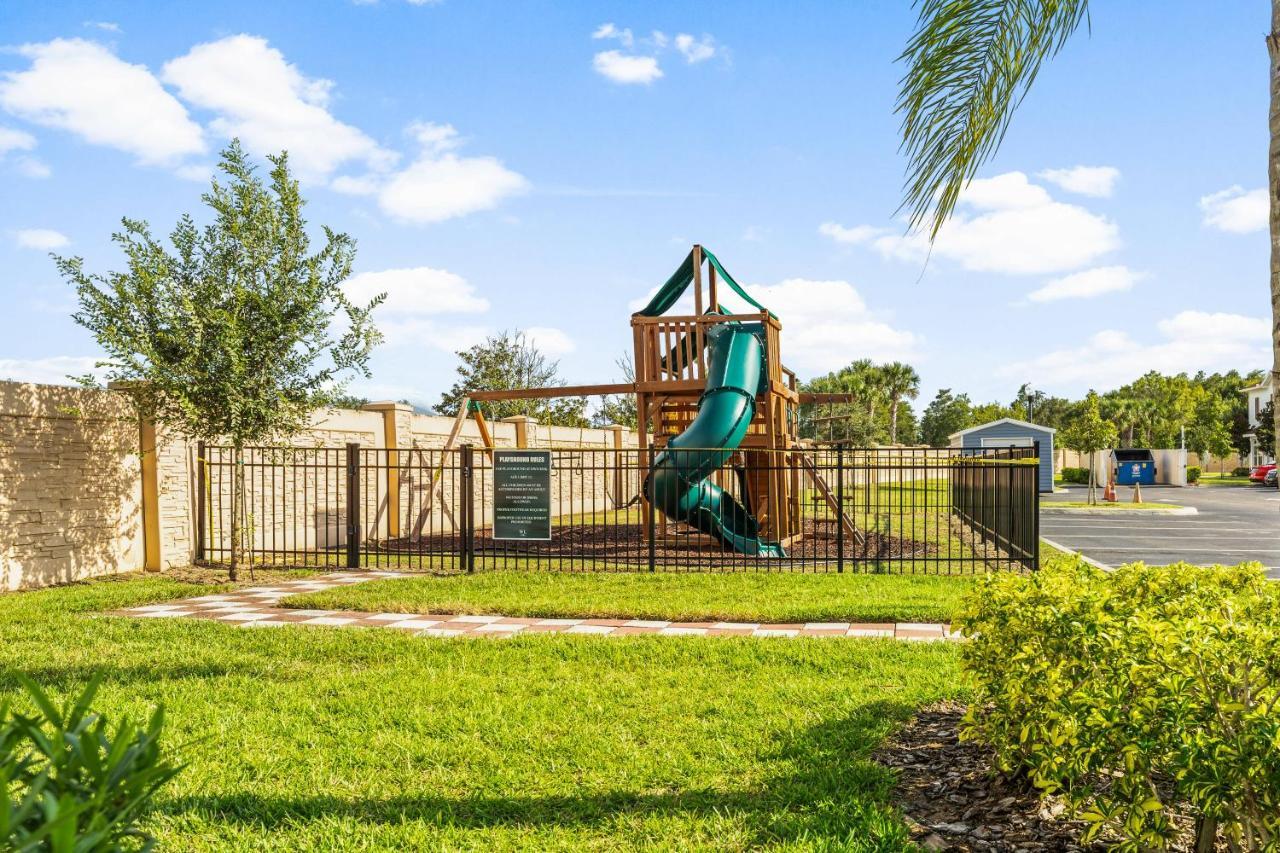 4Br Community Pool Across The Street Wl8989 Villa Kissimmee Exterior photo